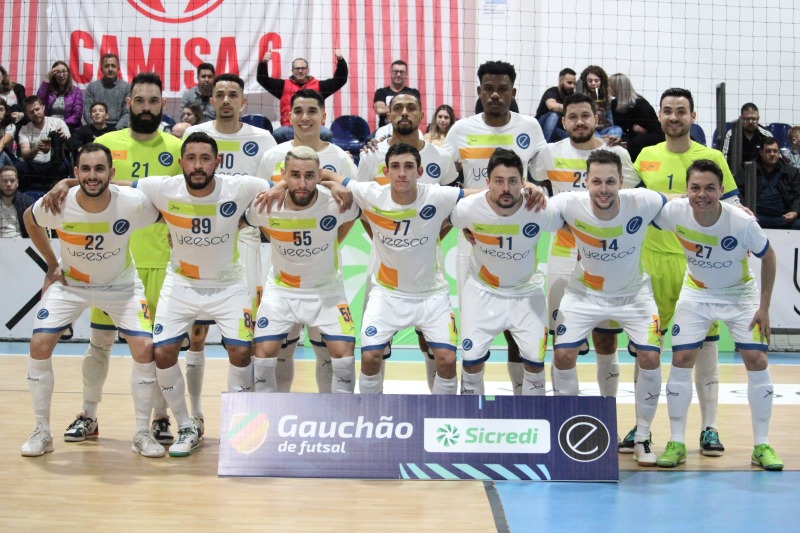 Uruguaianense vence Carazinho nos pênaltis e avança à semifinal do Gauchão  de Futsal